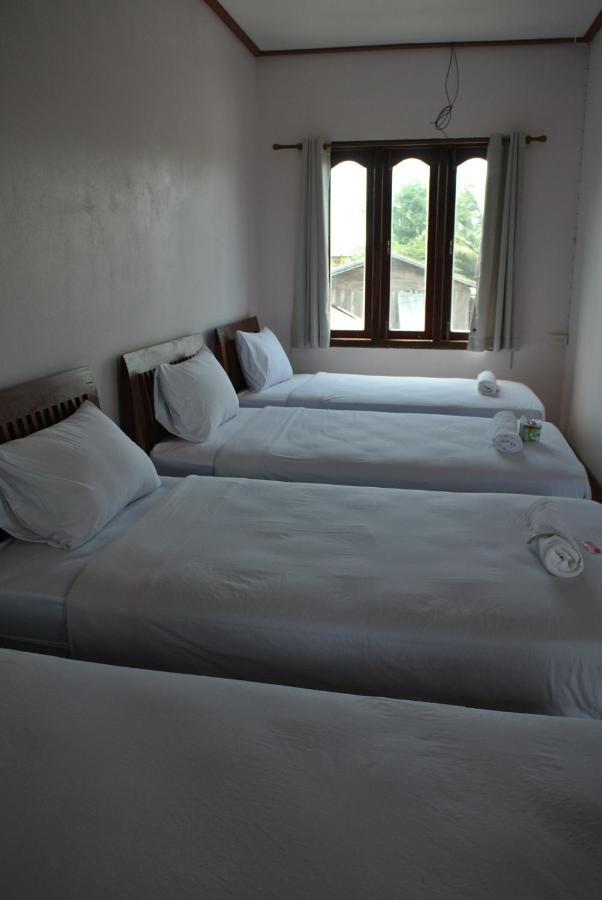 Mama Leurth Sunset Guesthouse Ban Dondét 部屋 写真
